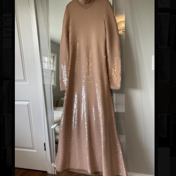 Brand New!! Bottega Veneta sequined turtleneck gown, Dune colored size small - Picture 4 of 5